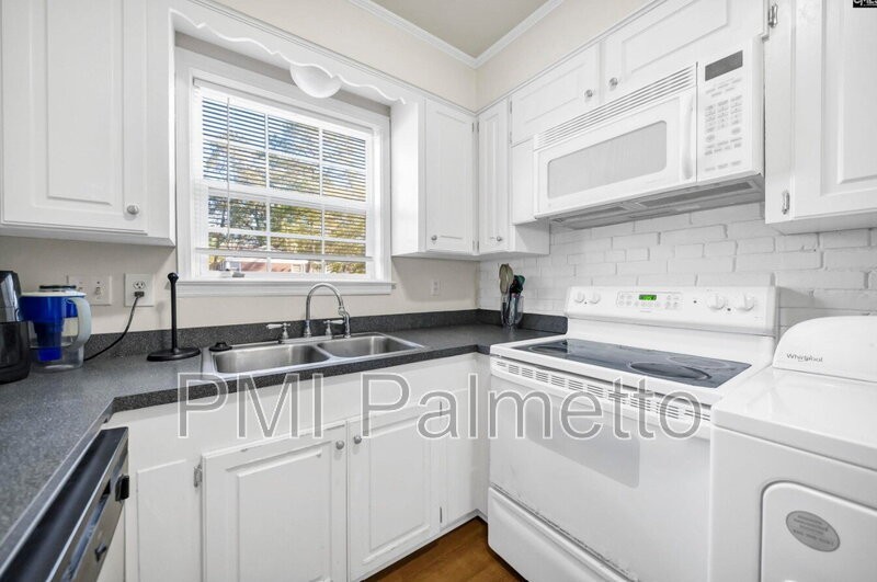 227 S Marion St #B - Photo 7 of 23