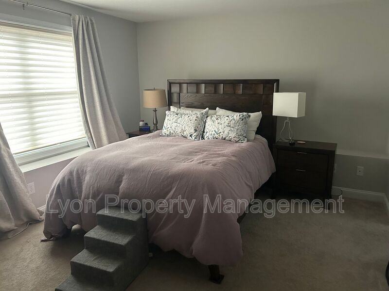 115 Coburn St - Photo 2 of 5