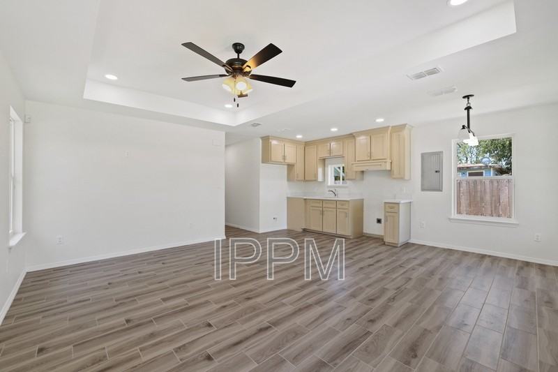 620 W Llano Grande St - Photo 4 of 16