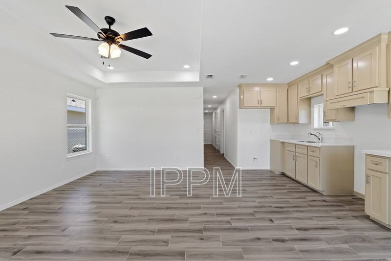 620 W Llano Grande St - Photo 5 of 16