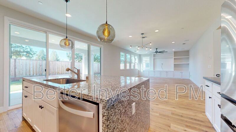 1437 Oak Cir - Photo 4 of 50