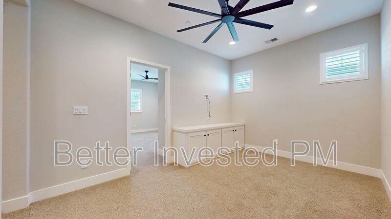1437 Oak Cir - Photo 6 of 50
