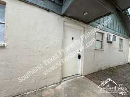 featured image of 615 Adams St #F