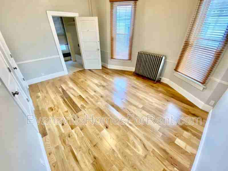 1204 N 1st Ave - Photo 6 of 11