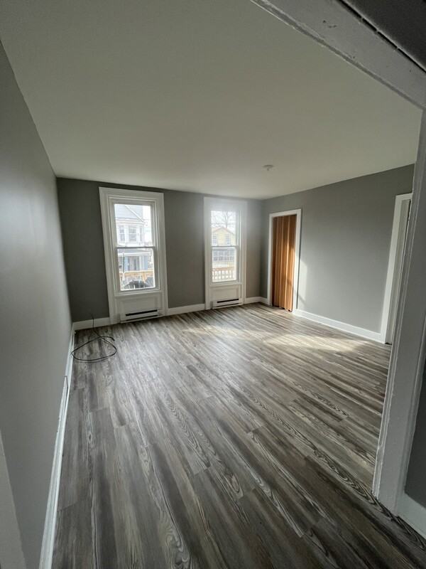 816 2nd St - Photo 2 of 9