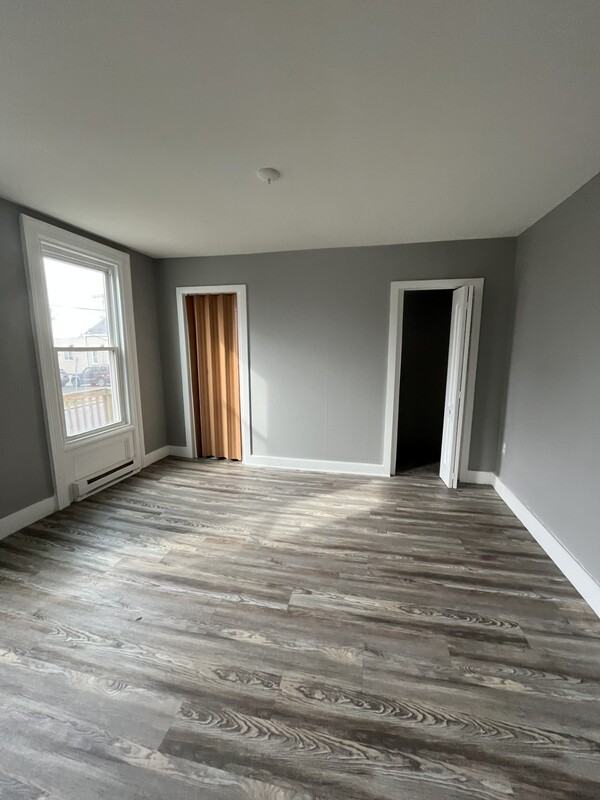 816 2nd St - Photo 3 of 9