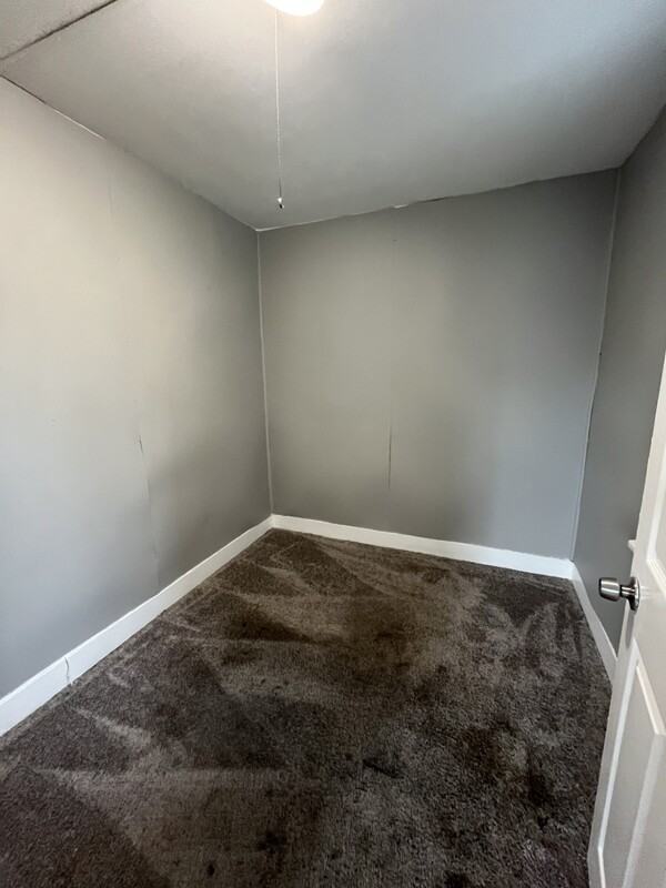 816 2nd St - Photo 6 of 9