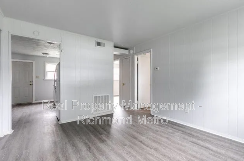 1903 Whitcomb St #5 - Photo 2 of 21