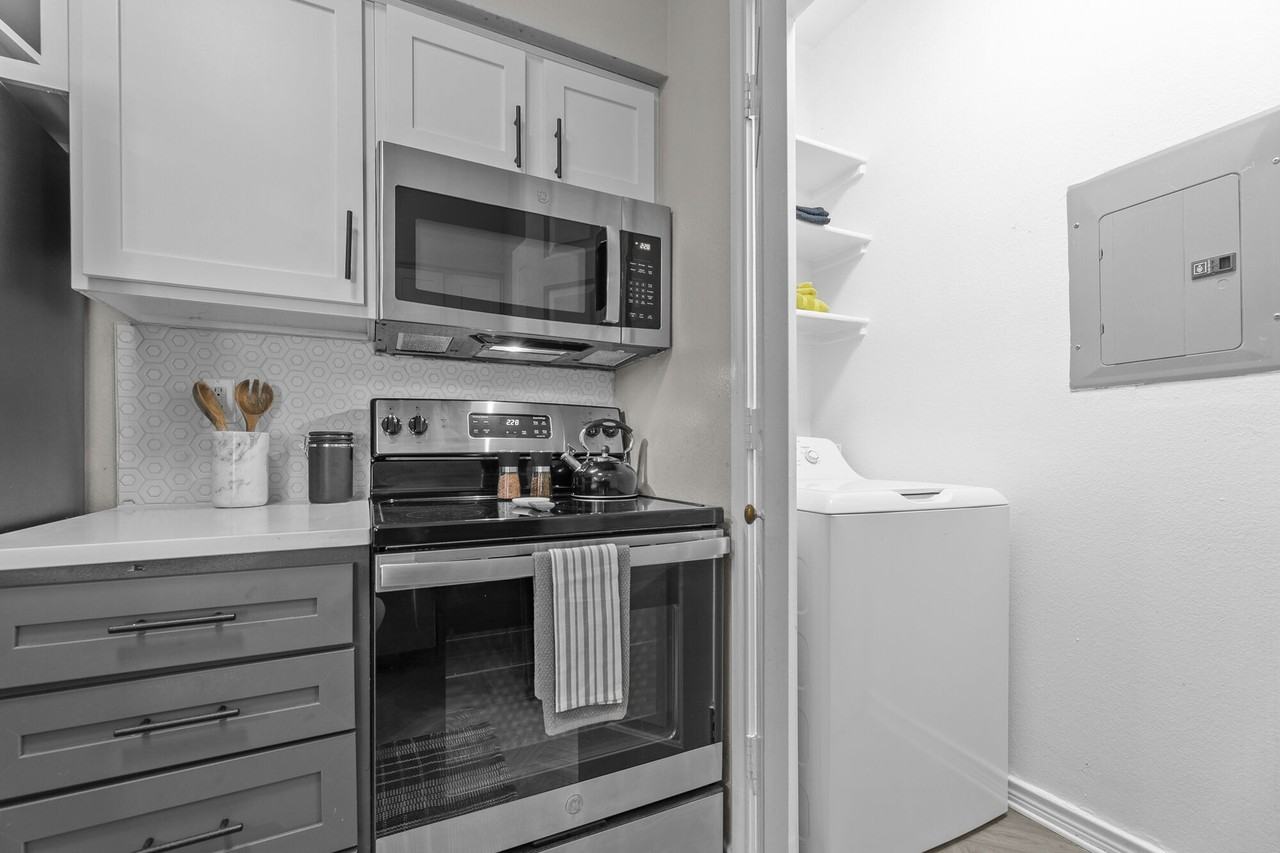 Station 3700 - Photo 3 of 50