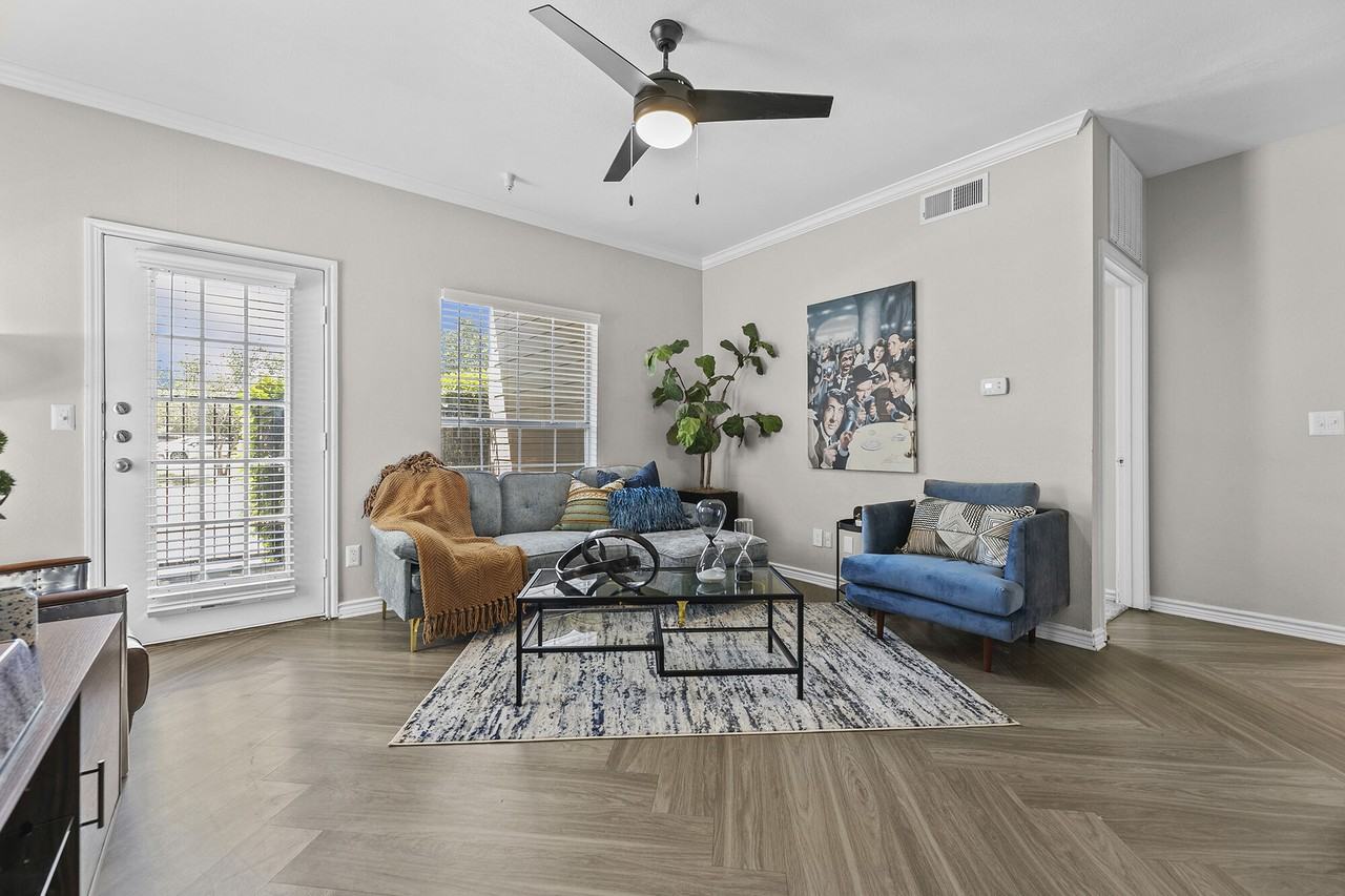 Station 3700 - Photo 4 of 50