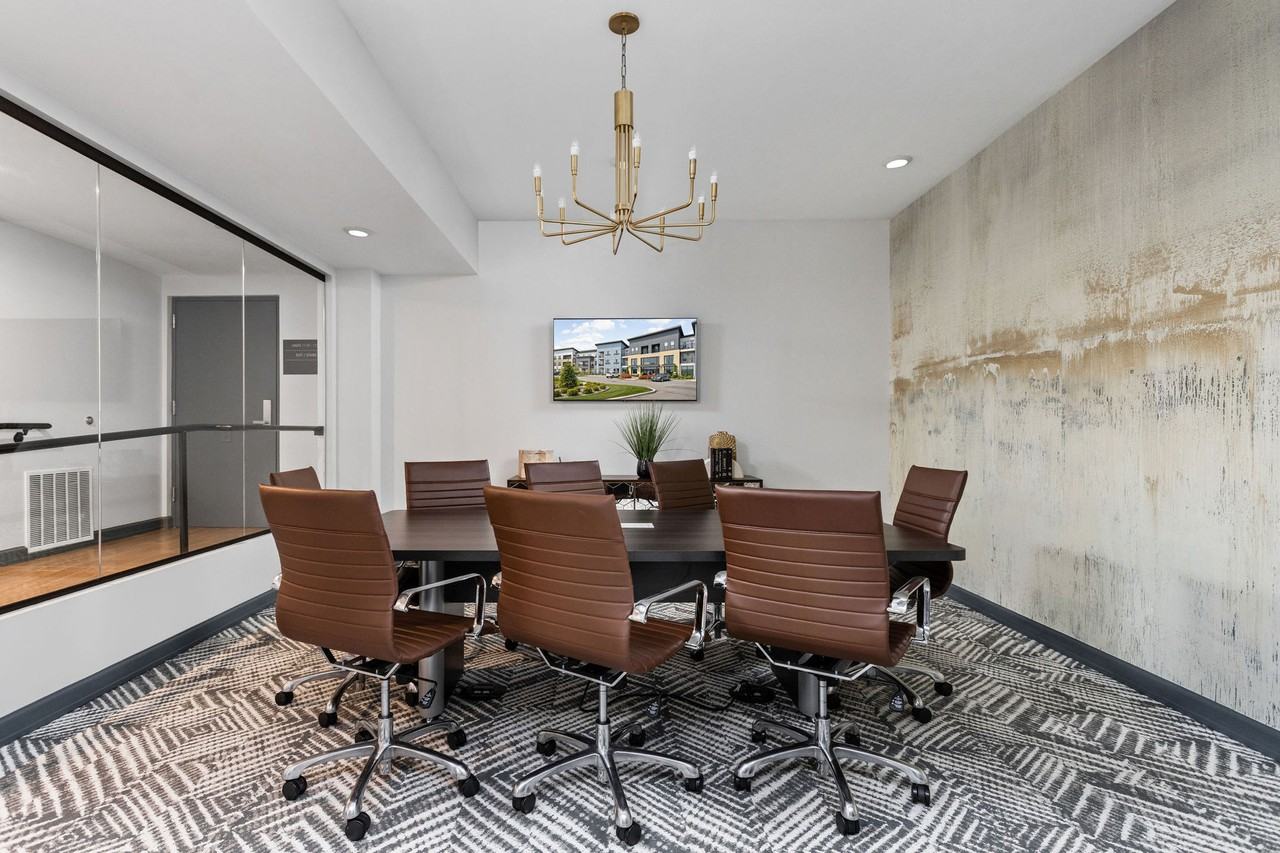 Aria Apartments of Zionsville - Photo 7 of 39