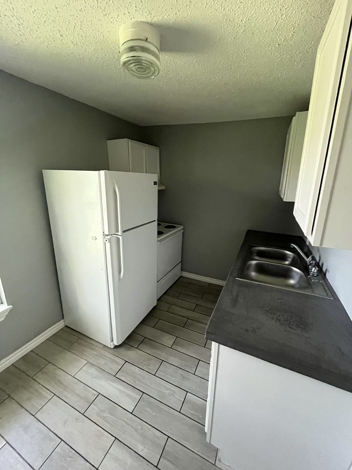 536 South 54th Street - Photo 3 of 18