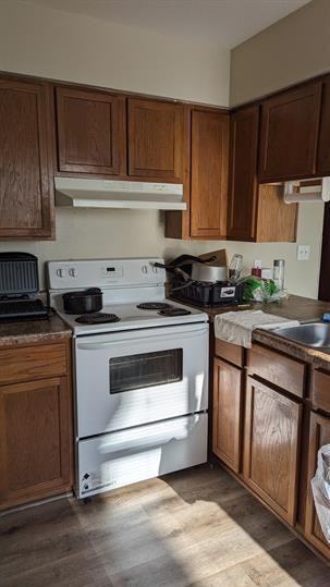 215 Jewel Drive - Photo 2 of 10