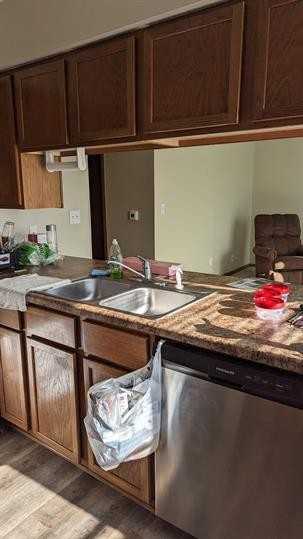 215 Jewel Drive - Photo 3 of 10