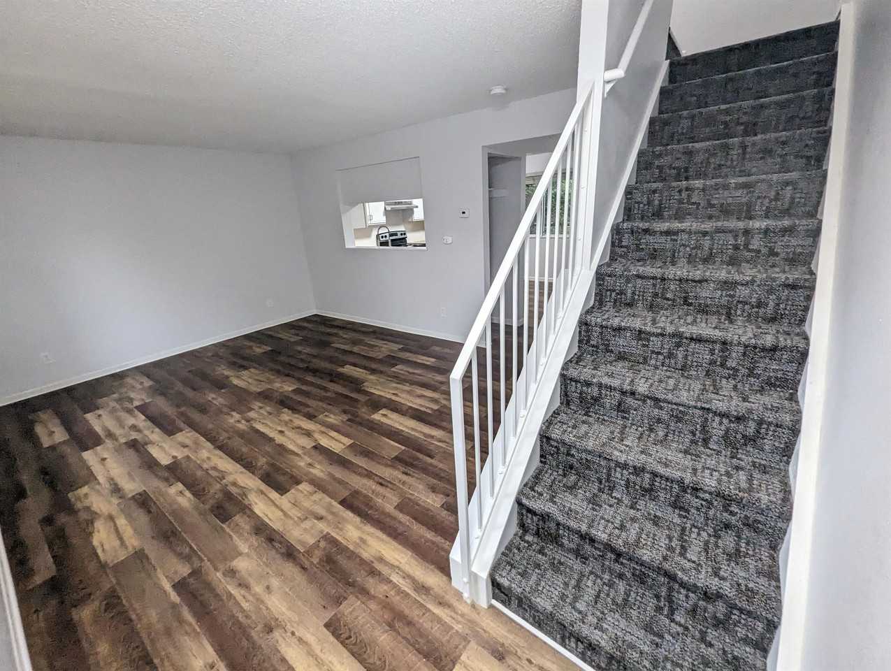 406 East 15th Street - Photo 4 of 50