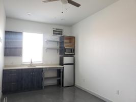 featured image of 802 University Ave