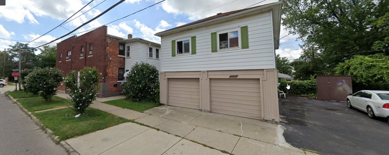902 Oak Street - Photo 2 of 6