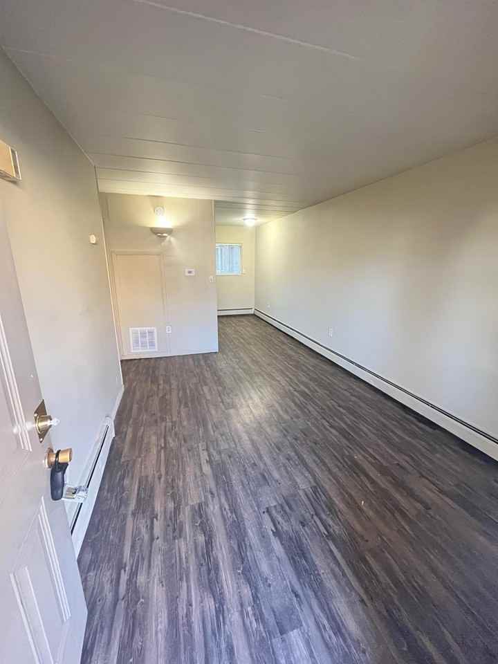 800 W Church St - Photo 2 of 9