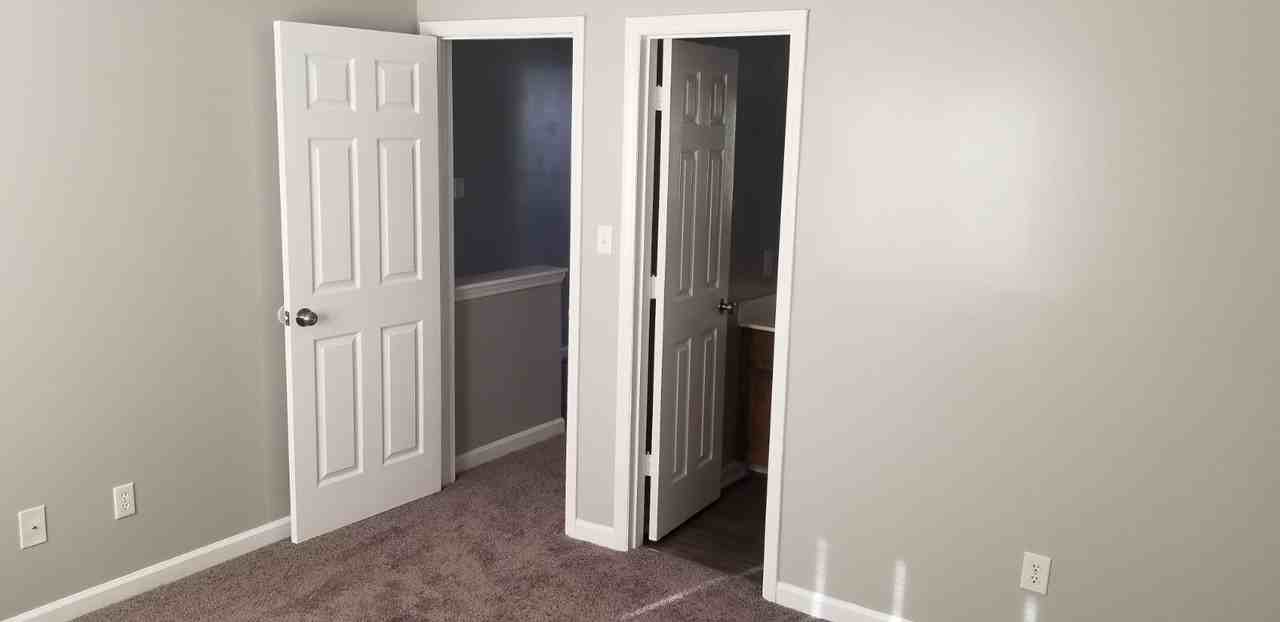 S&R Townhouses - Photo 3 of 6