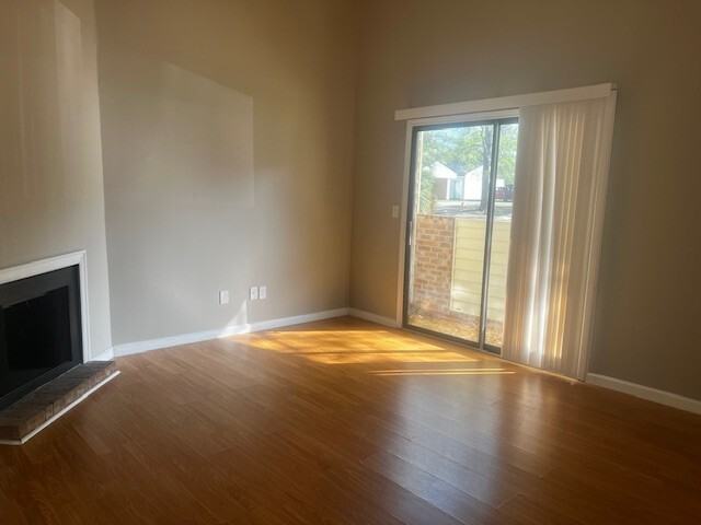 2222 Woodbridge Lane - Photo 2 of 10