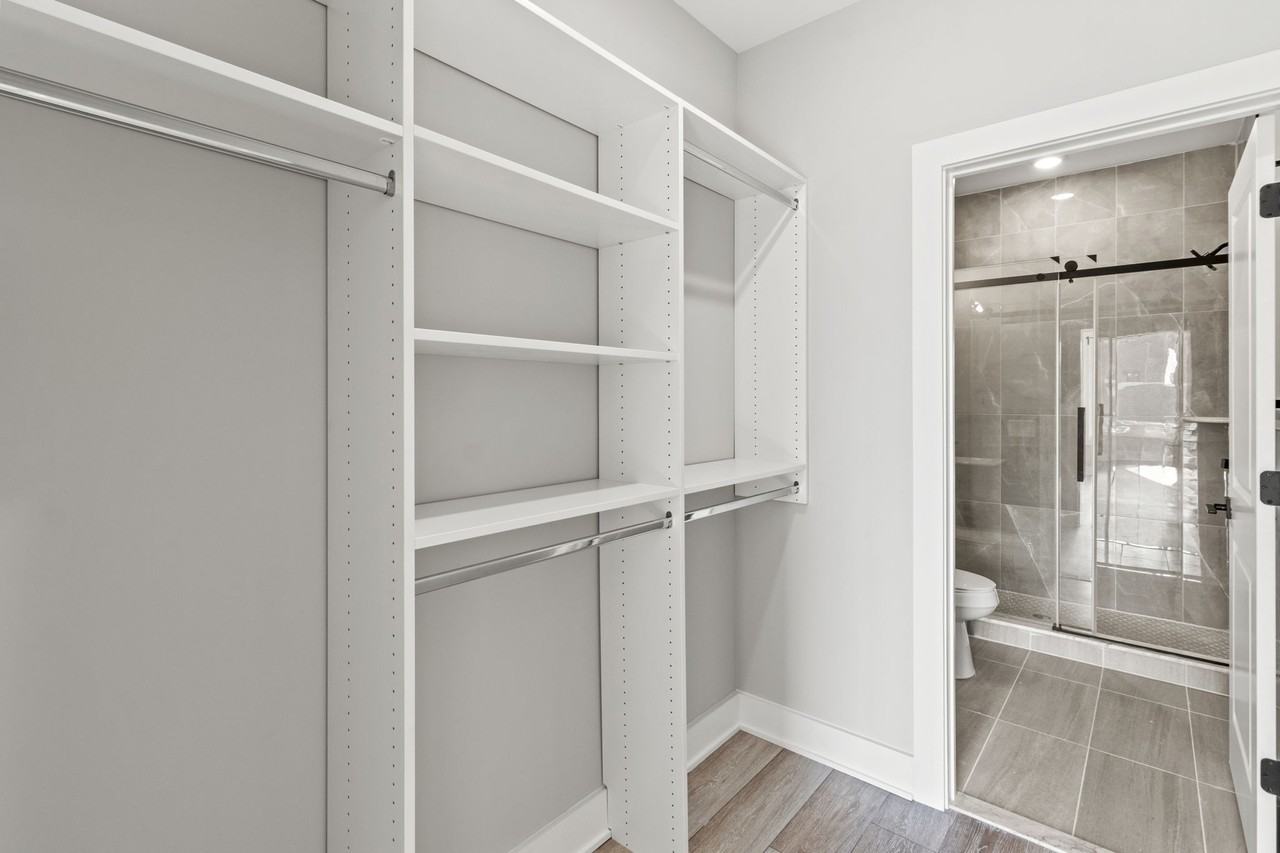 2626 Trenton Avenue - Photo 6 of 50