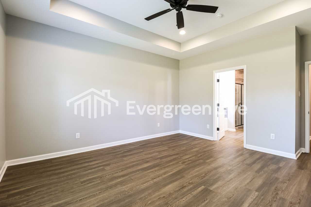 4568 Western Woods Dr - Photo 5 of 15