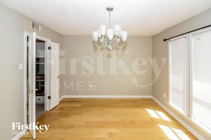 3503 Christy Ln - Photo 3 of 15