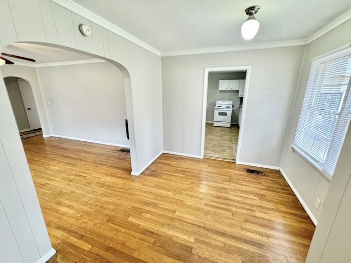 8761 Independent Rd - Photo 2 of 18