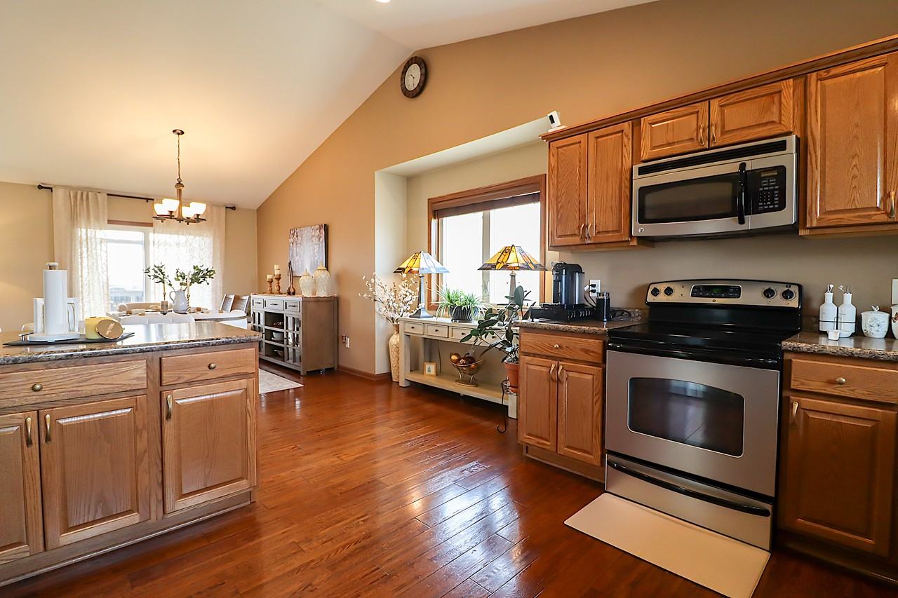 2204 Rolling Green Ln #NA - Photo 3 of 35