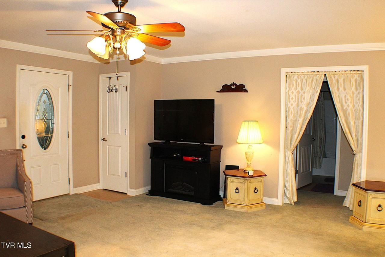 1594 Old Stagecoach Rd #NA - Photo 7 of 20