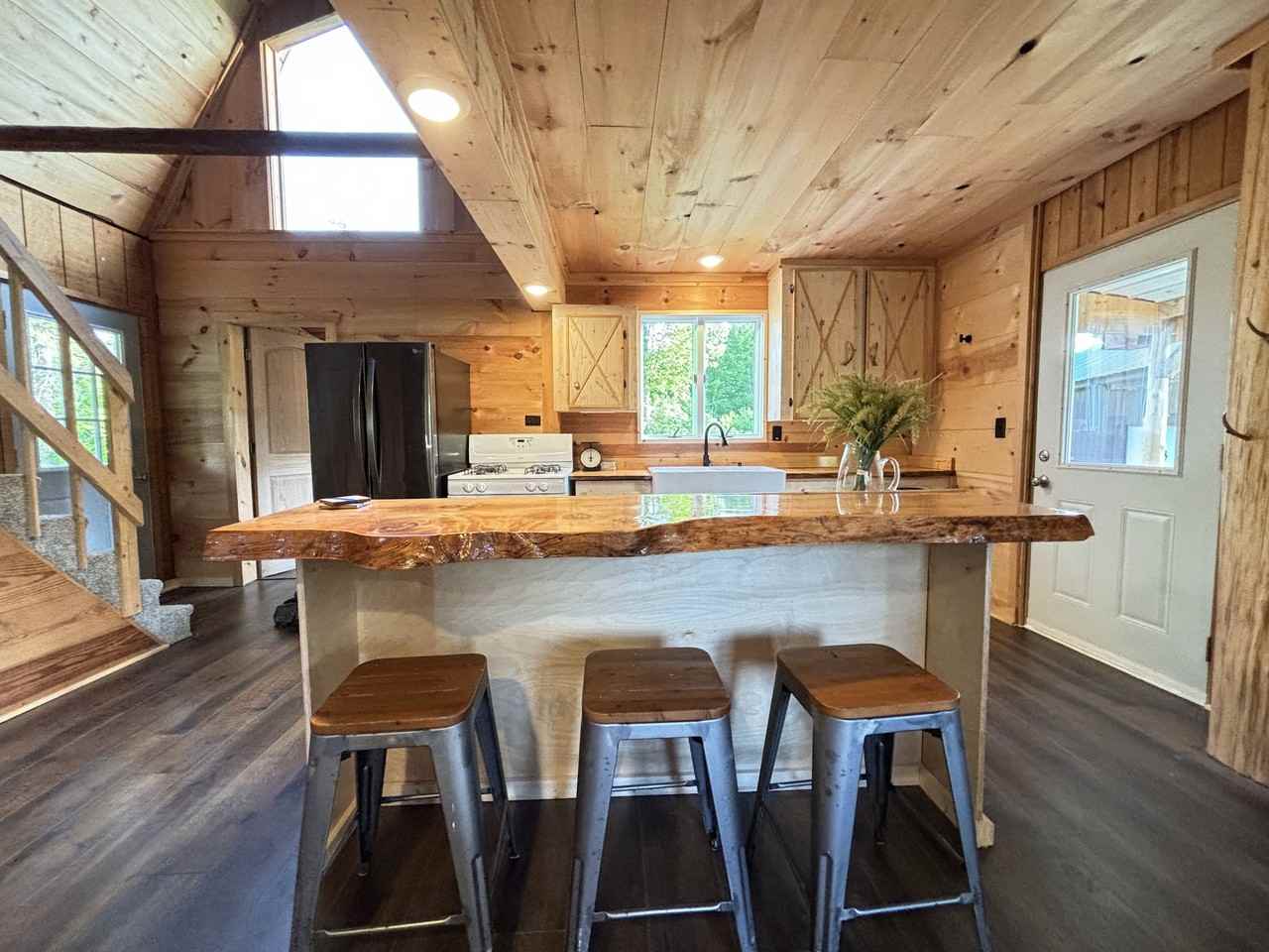 17549 Milnichol Rd #NA - Photo 4 of 19