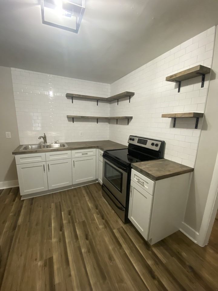 3130 Ridge Ave #3130 - Photo 3 of 12