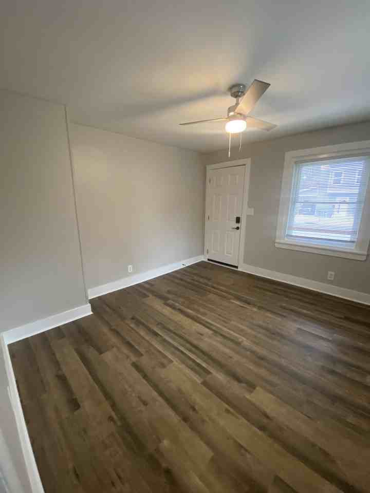3130 Ridge Ave #3130 - Photo 6 of 12