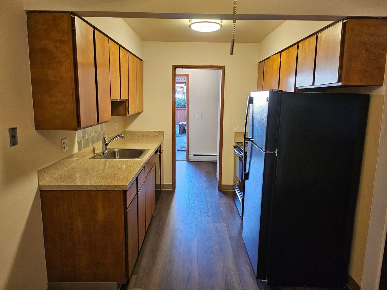 Welcome to Irvington Court Apartments - Photo 5 of 25