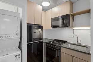 5718 N Winthrop Avenue - Photo 1 of 1