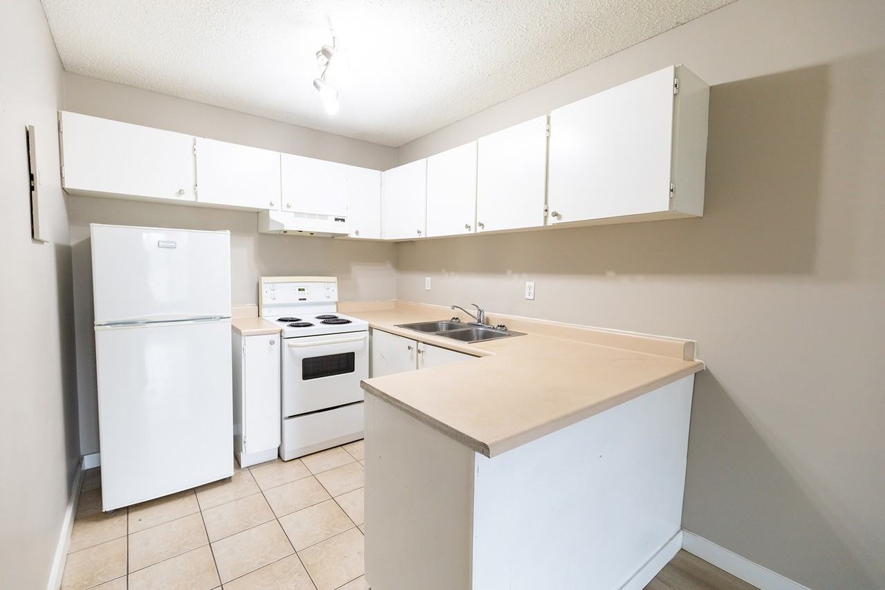 Anna Court Apartments - Photo 4 of 12