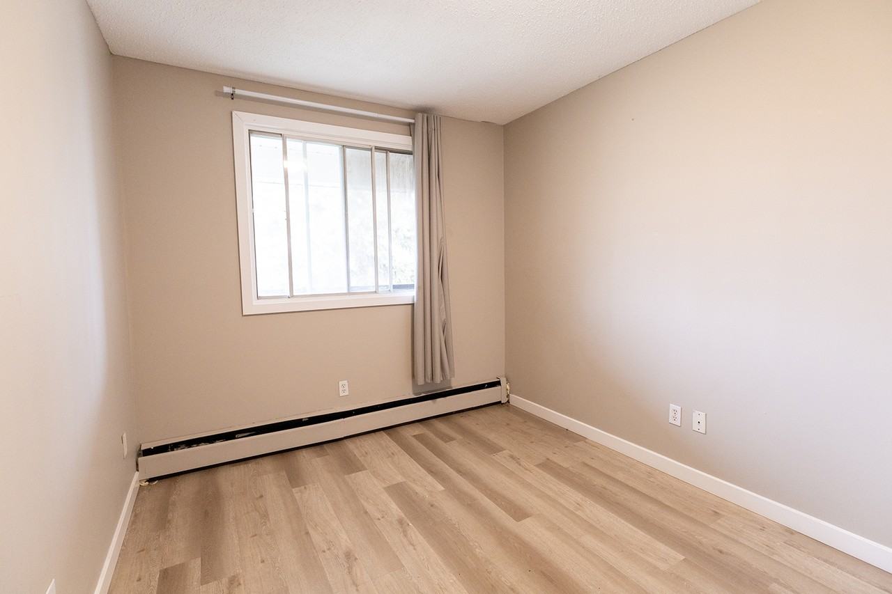 Anna Court Apartments - Photo 7 of 12