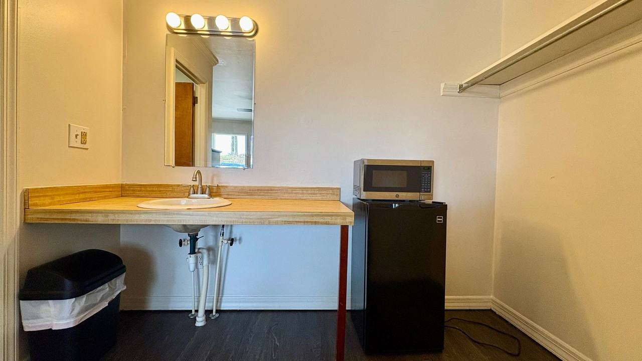 Mountain View Motel - Photo 6 of 20