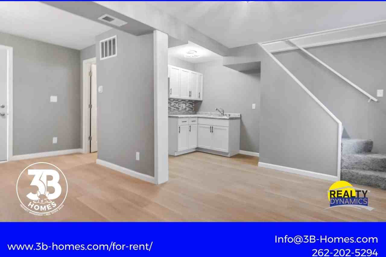 4057 N 48th St - Photo 2 of 12