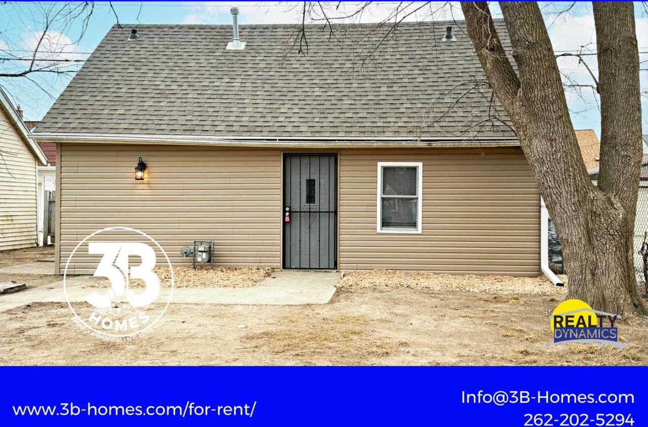 4057 N 48th St - Photo 3 of 12