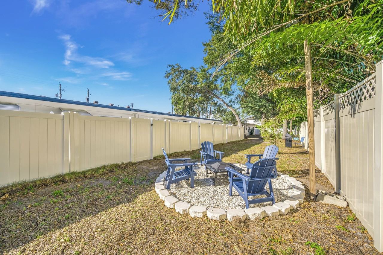 1048 S Clearview Ave - Photo 4 of 14