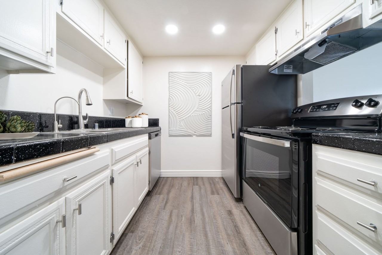 5757 University Ave - Photo 3 of 18