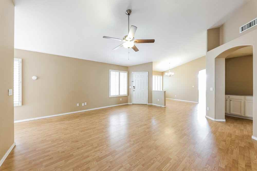 13122 W Wilshire Dr - Photo 5 of 16
