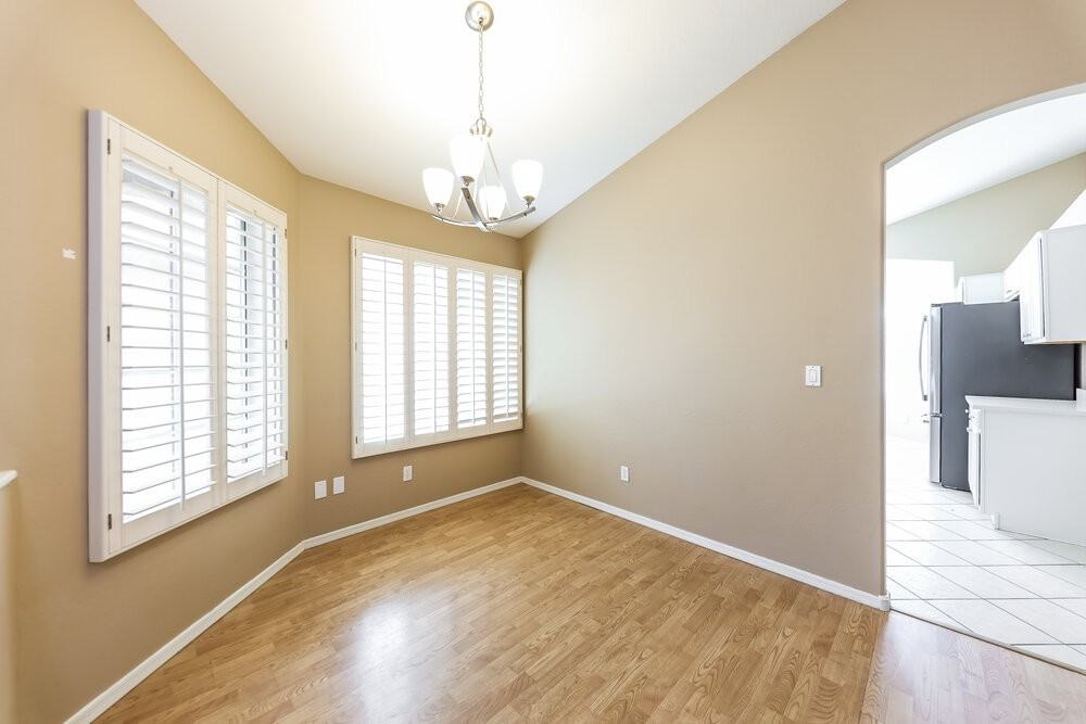 13122 W Wilshire Dr - Photo 6 of 16