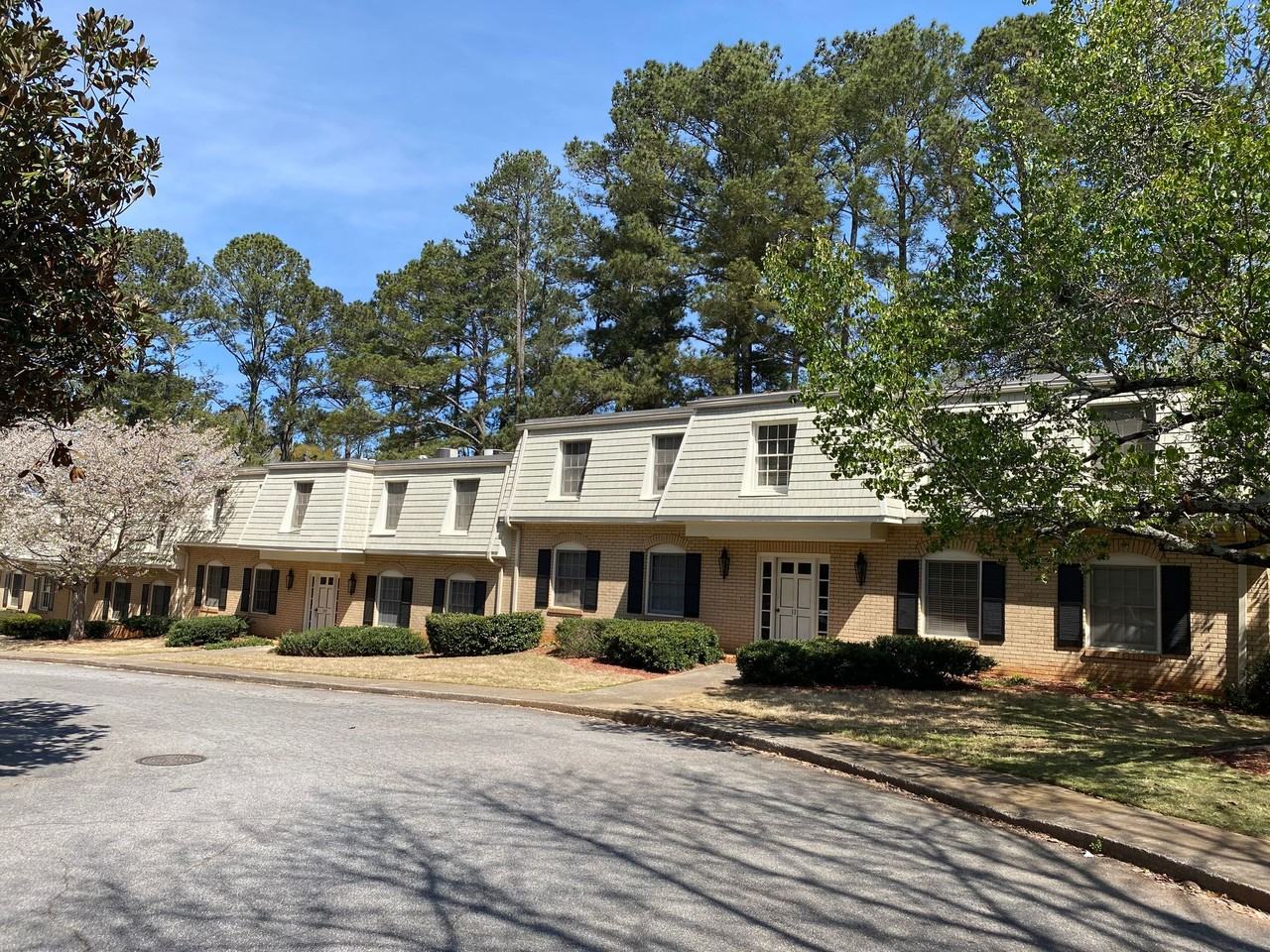 Georgetown Village Apartments - Photo 3 of 36