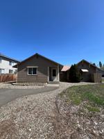 featured image of 1204 N Brooklane St