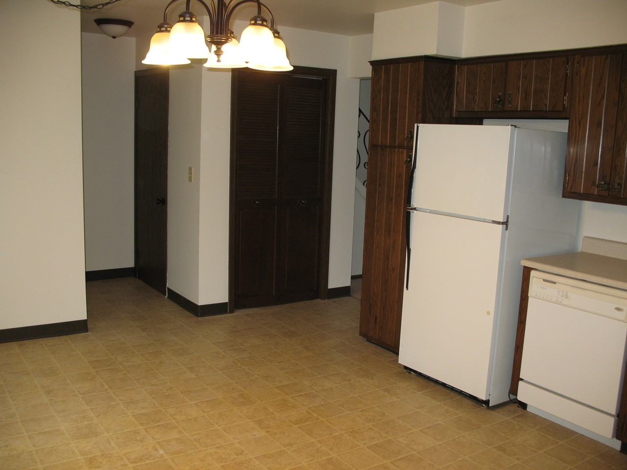 2622 East 30th Street - Photo 3 of 16