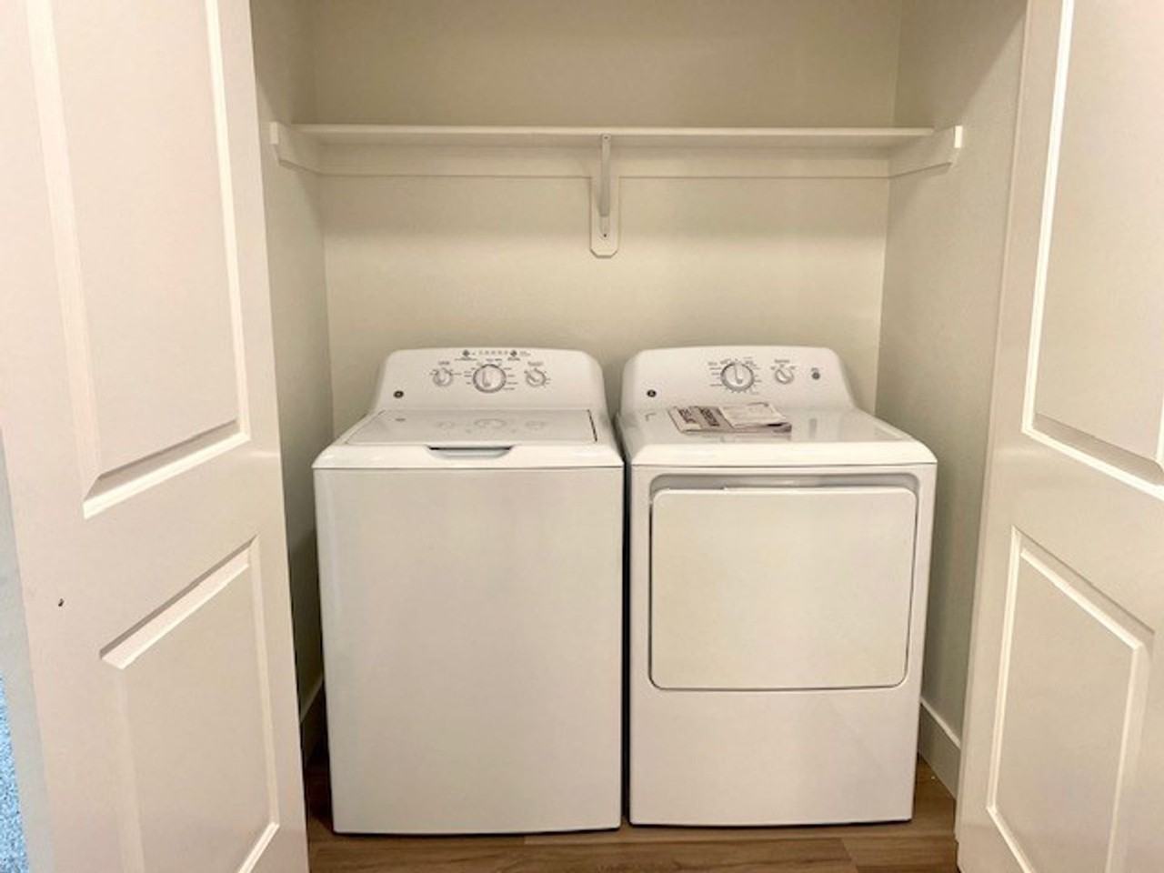 Skyline Luxury Apartments - Photo 6 of 27