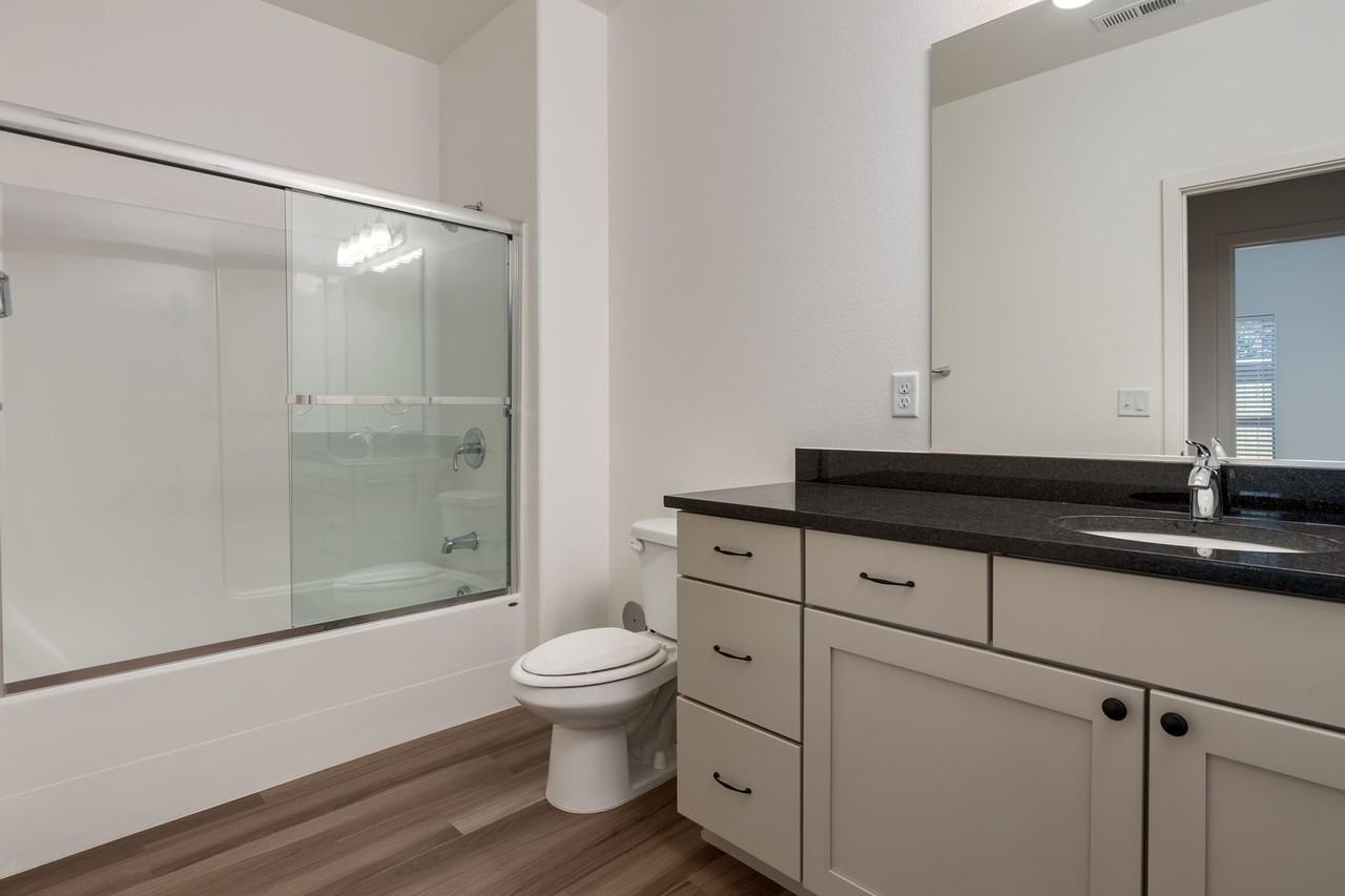 Skyline Luxury Apartments - Photo 7 of 26