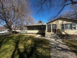 featured image of 309 E Garfield St
